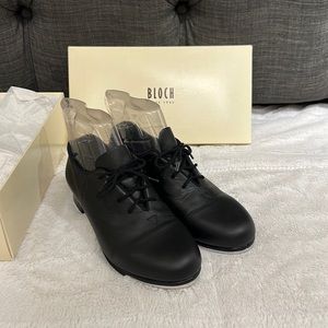 Bloch - Woman’s Tap Dance Shoes in Black Leather